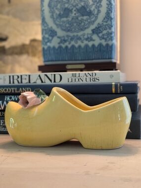 McCoy Pottery Yellow Dutch Clog Shoe Planter Pink Tulip Flower Vintage